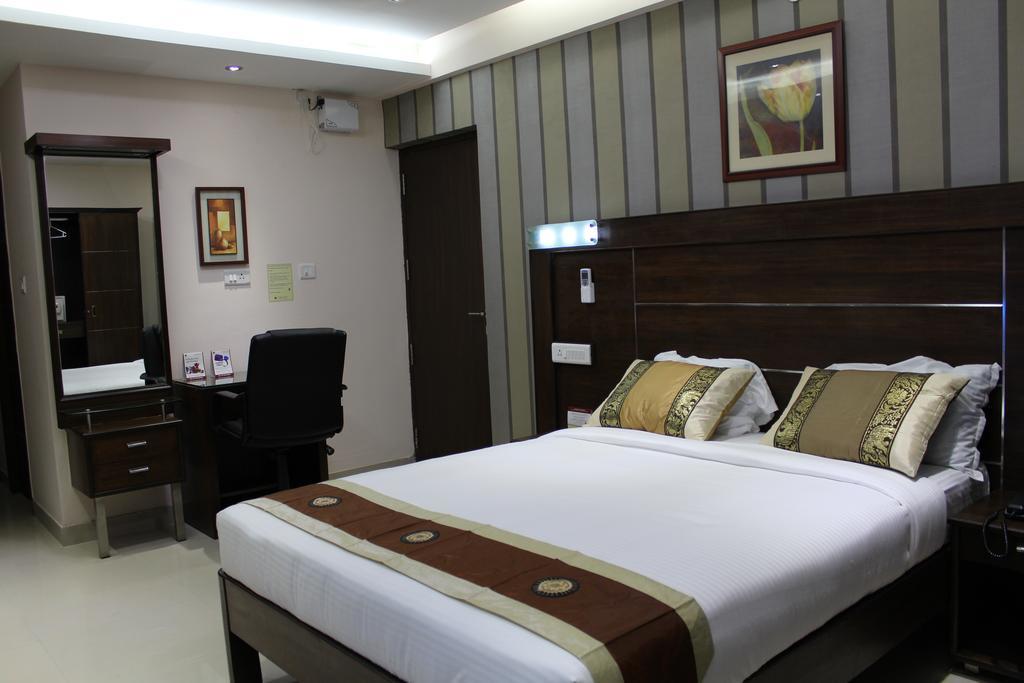 Maple Suites Bangalore Extérieur photo